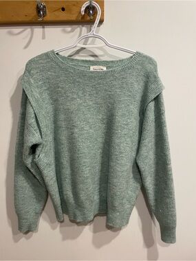 Cozy Knit Crew Neck Sweater - Light Green